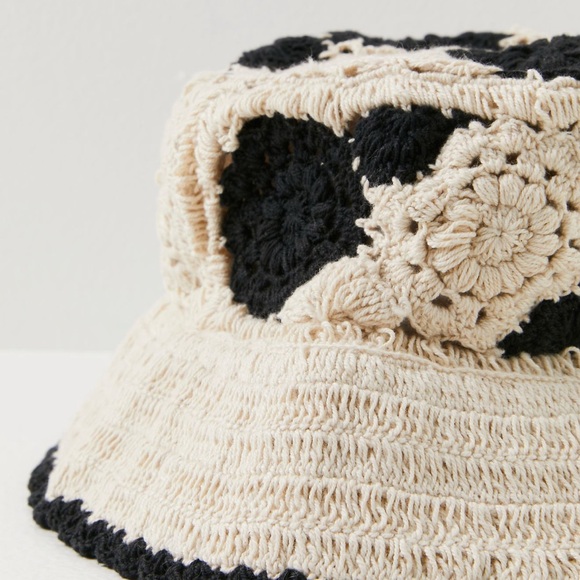 Daniella Crochet Bucket Hat - Picture 2 of 9